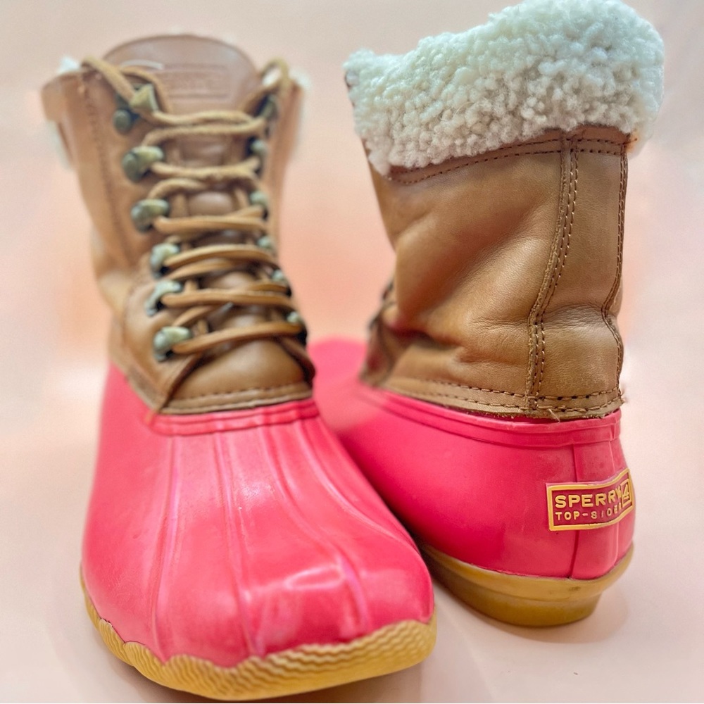 HOT PINK SPERRY DUCK BOOTS-WOMENS 8